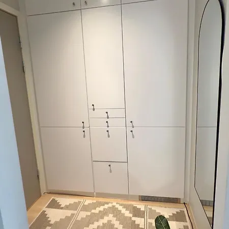 아파트 Sjarmerende Liten Sentralt I *